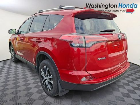 Used 2016 Toyota RAV4 LE AWD/4WD image 3