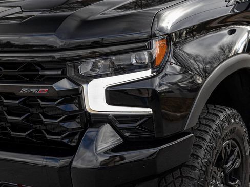 Used 2024 Chevrolet Silverado 1500 ZR2 w/ Technology Package image 30