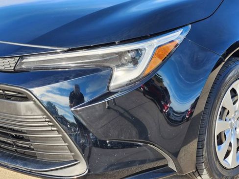 Used 2024 Toyota Corolla LE image 7