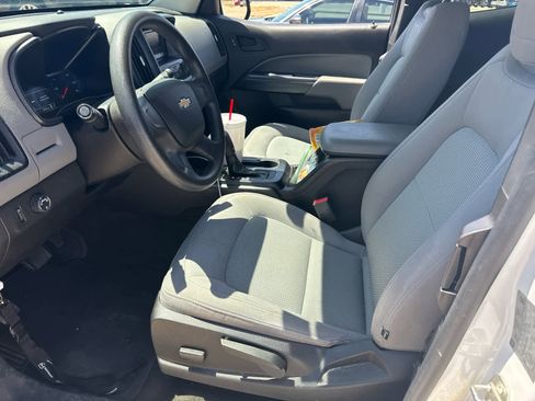 Used 2017 Chevrolet Colorado W/T RWD image 4