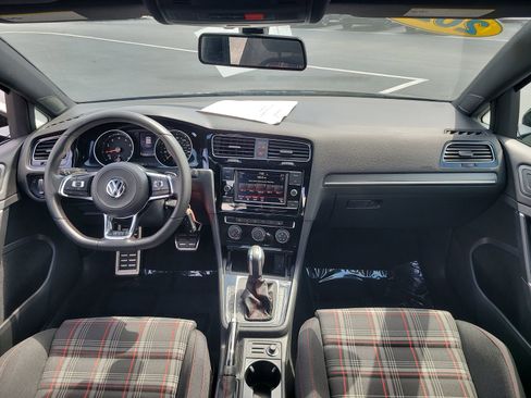 Used 2021 Volkswagen Golf 4-Door FWD image 12