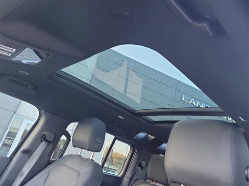 Certified 2025 Land Rover Defender 110 S image 27