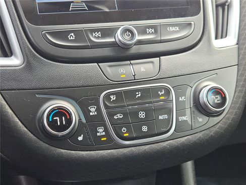 Used 2024 Chevrolet Malibu LT image 30