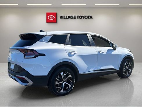 Used 2024 Kia Sportage EX FWD image 5