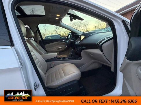 Used 2017 Ford Escape Titanium image 11