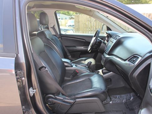 Used 2019 Dodge Journey Crossroad image 41