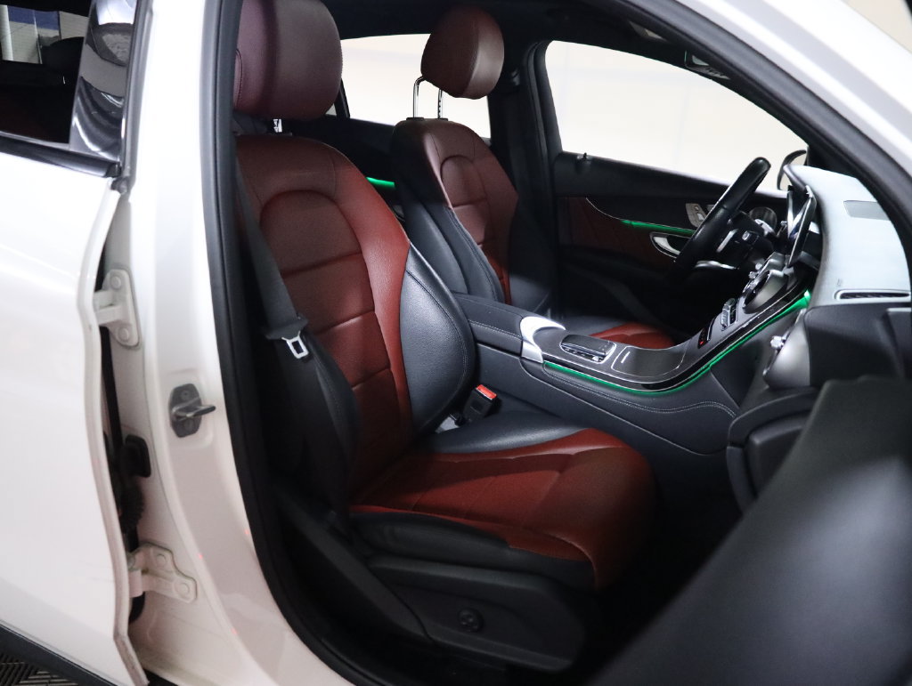 Used 2021 Mercedes-Benz GLC 300 4MATIC Coupe image 50