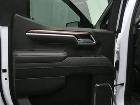 Used 2025 Chevrolet Silverado 1500 LT Trail Boss w/ Protection Package image 14