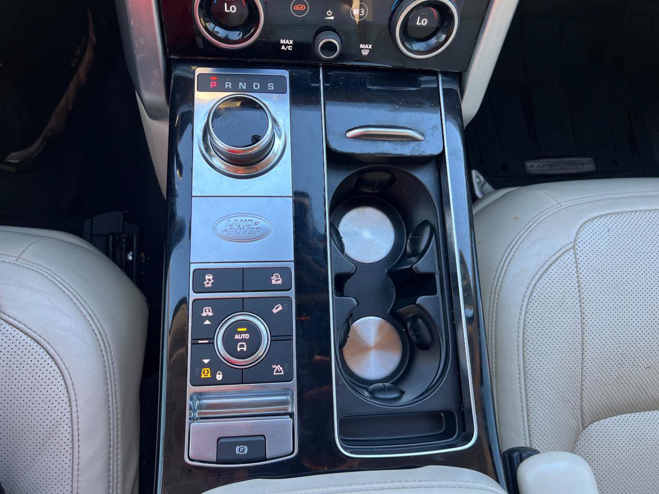 Used 2018 Land Rover Range Rover Supercharged AWD/4WD image 32