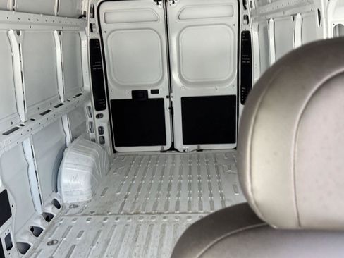 Used 2026 RAM ProMaster 2500 w/ Convenience Group FWD image 17