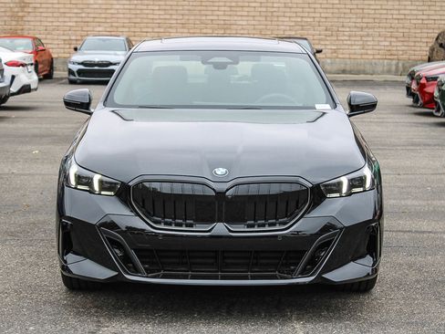 New 2026 BMW 540i xDrive w/ M Sport Package AWD/4WD image 2