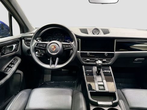 Used 2024 Porsche Macan AWD/4WD image 26