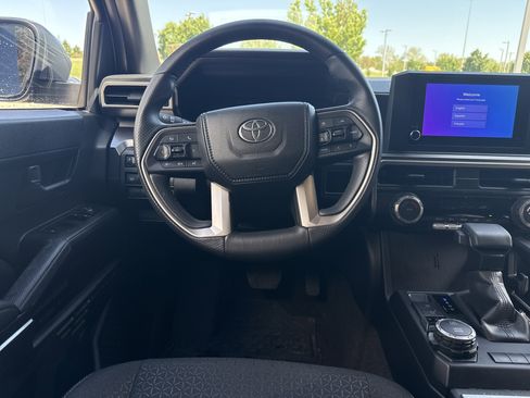 Used 2025 Toyota 4Runner SR5 image 16