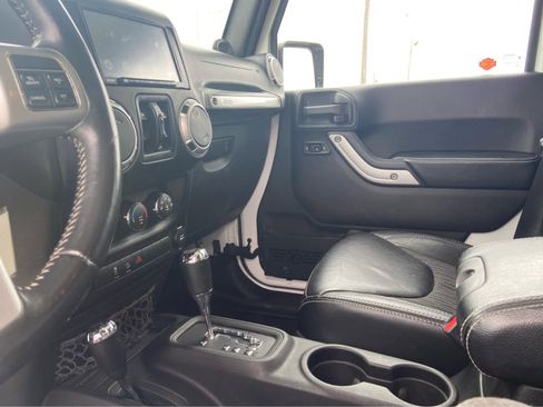 Used 2014 Jeep Wrangler Unlimited Sport AWD/4WD image 28