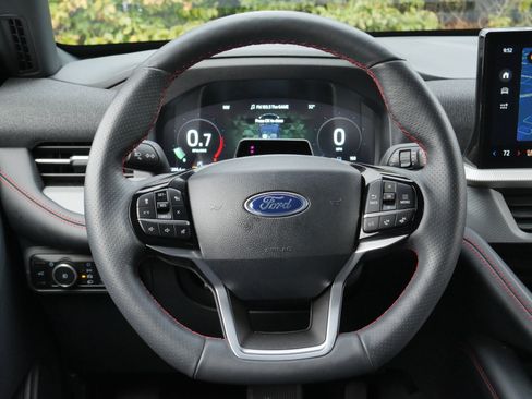 Certified 2025 Ford Explorer ST-Line w/ ST-Line Street Pack image 6