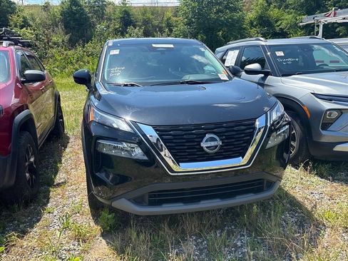 Used 2022 Nissan Rogue SV AWD/4WD image 4