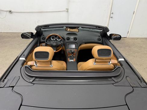 Used 2011 Mercedes-Benz SL 550 image 22