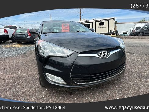 Used 2012 Hyundai Veloster w/ Style Pkg FWD image 8