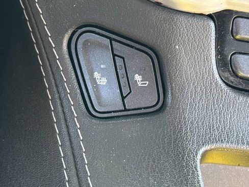 Used 2019 GMC Yukon SLT AWD/4WD image 34