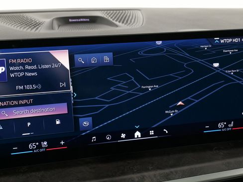 Used 2024 BMW X7 xDrive40i w/ Executive Package image 53