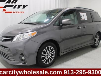 Used 2020 Toyota Sienna XLE w/ XLE Navigation Package