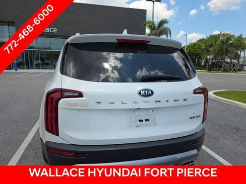 Used 2020 Kia Telluride EX w/ Towing Package FWD image 4