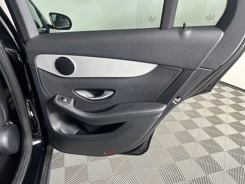 Certified 2022 Mercedes-Benz GLC 300 image 18
