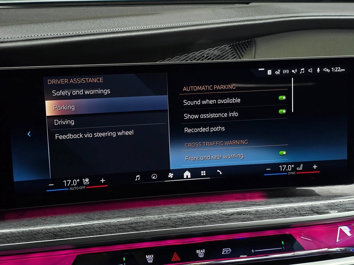 Used 2024 BMW i7 xDrive60 AWD/4WD image 61