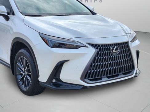 Used 2025 Lexus NX 250 FWD w/ Towing Package (2000 Lbs) image 34