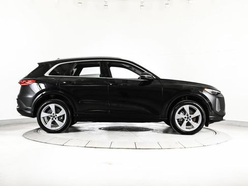 Certified 2025 Audi Q5 Premium w/ Premium Plus AWD/4WD image 4