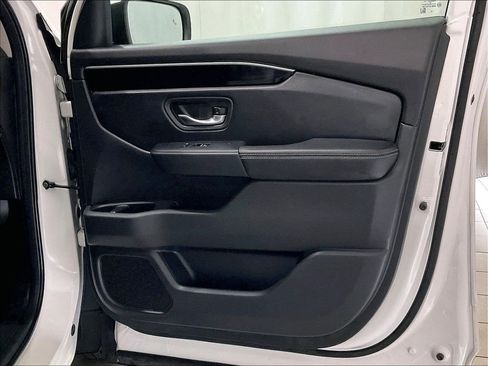 Used 2025 Honda Pilot EX-L image 12