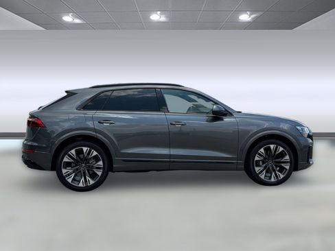 Used 2025 Audi Q8 Prestige AWD/4WD image 6