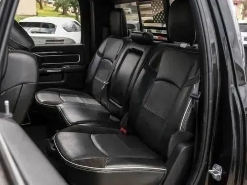Used 2019 RAM 2500 Laramie w/ Black Appearance Package AWD/4WD image 37