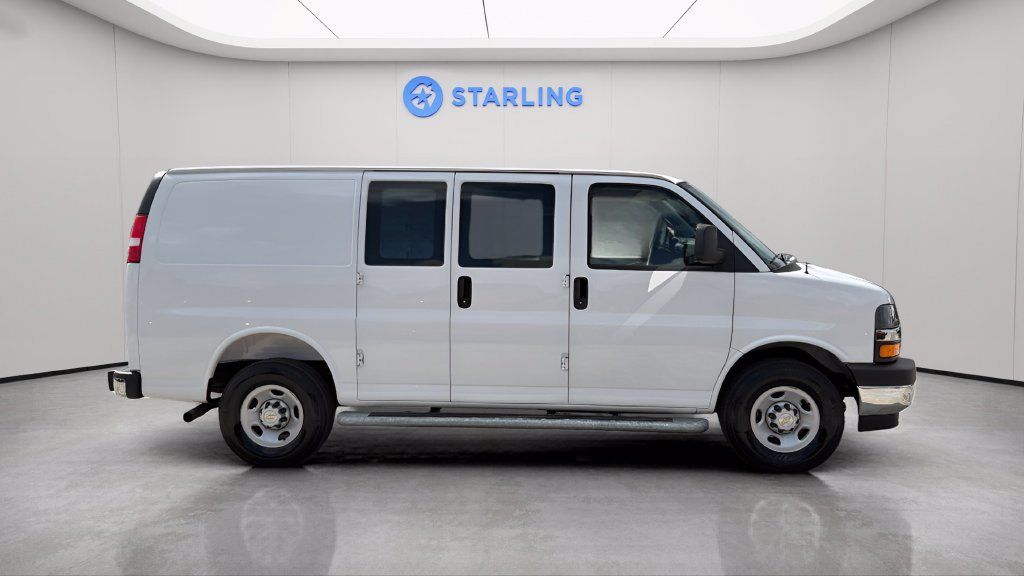 Used 2025 Chevrolet Express 2500 w/ Driver Convenience Package RWD image 11