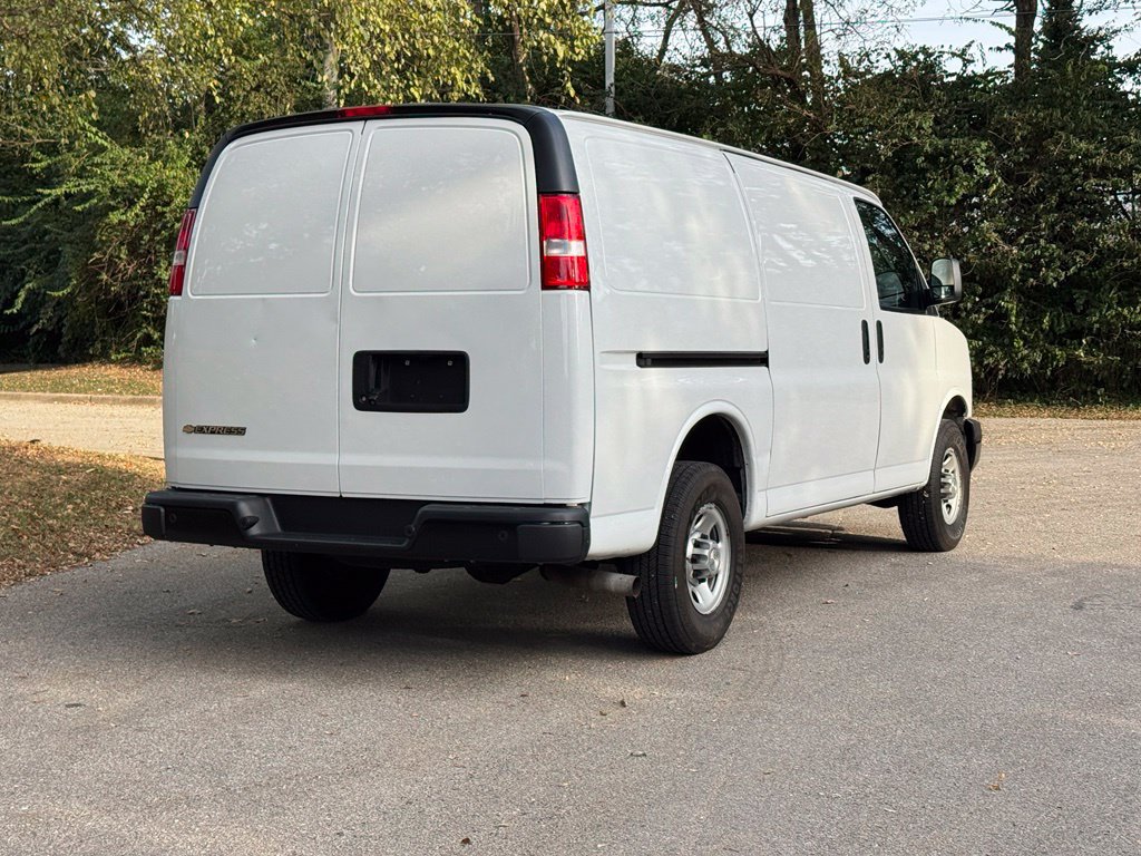 Used 2021 Chevrolet Express 2500 w/ Driver Convenience Package RWD image 5