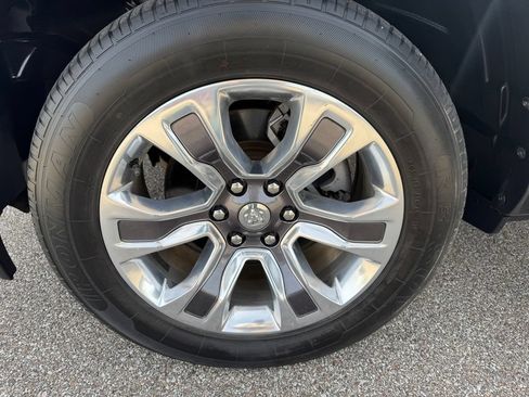 Used 2022 RAM 1500 Limited w/ Body Color Bumper Group AWD/4WD image 22