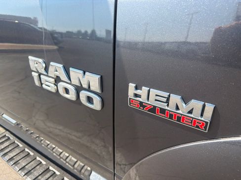 Used 2018 RAM 1500 Laramie AWD/4WD image 11