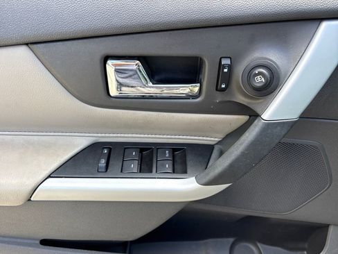 Used 2014 Ford Edge SEL w/ Equipment Group 205A image 17
