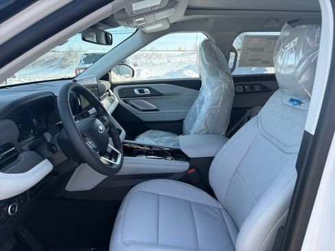 New 2026 Ford Explorer Platinum w/ LUX Leather Package AWD/4WD image 11