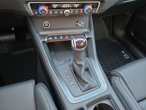 New 2025 Audi Q3 2.0T Premium image 22