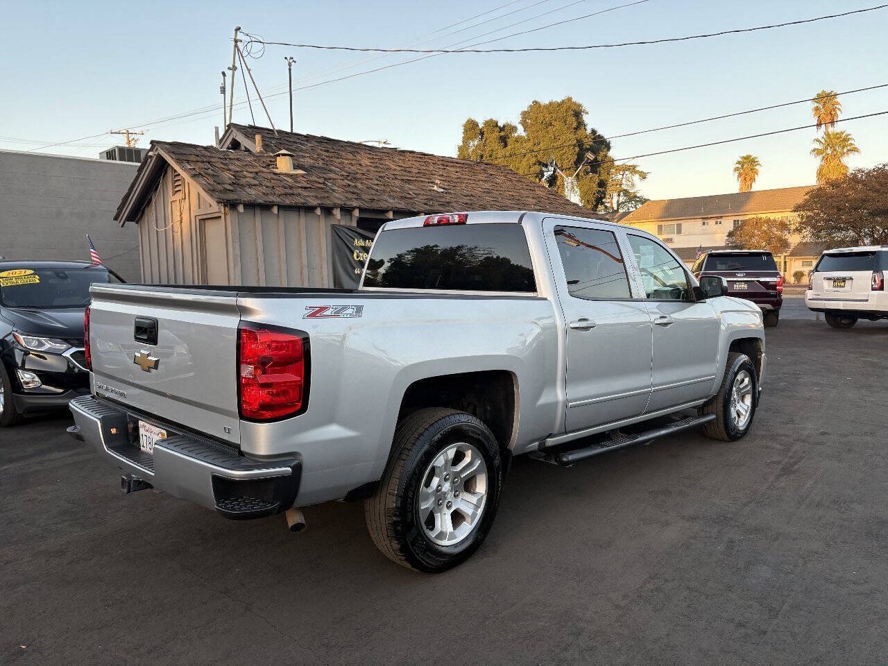 Used 2017 Chevrolet Silverado 1500 LT w/ All Star Edition AWD/4WD image 8