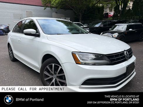 Used 2018 Volkswagen Jetta SE FWD image 1