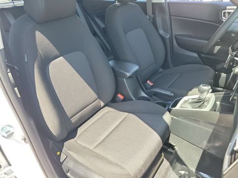 Certified 2026 Hyundai Venue SE FWD image 20