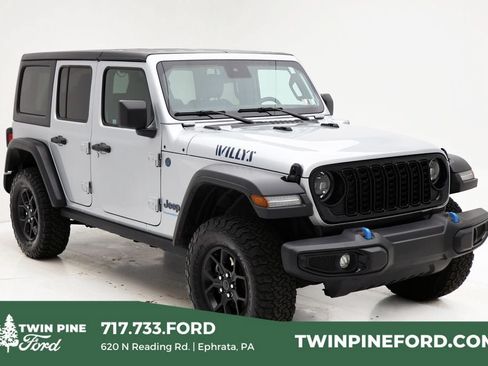 Used 2024 Jeep Wrangler Unlimited AWD/4WD image 1