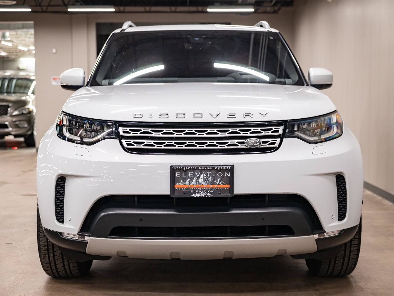 Used 2019 Land Rover Discovery HSE AWD/4WD image 8