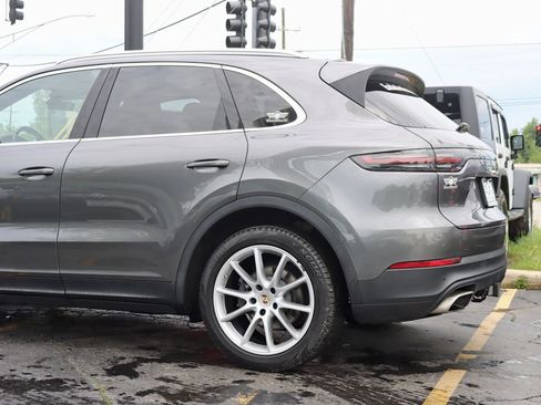 Used 2019 Porsche Cayenne AWD/4WD image 12