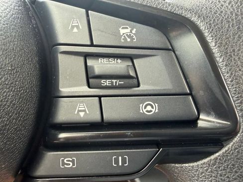 Used 2024 Subaru Crosstrek 2.0i Premium AWD/4WD image 12
