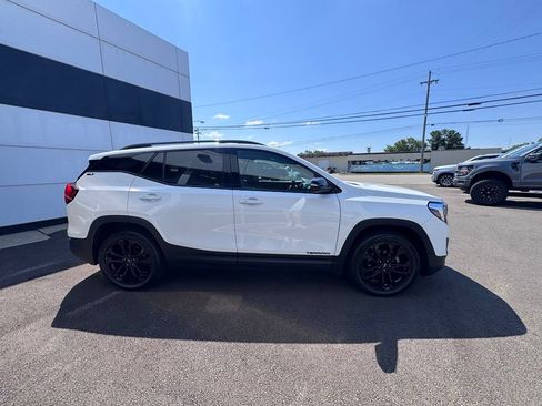 Used 2019 GMC Terrain SLT w/ Preferred Package AWD/4WD image 4