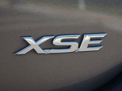 Used 2023 Toyota Camry XSE image 17