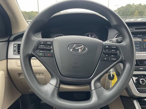 Used 2017 Hyundai Sonata SE image 22